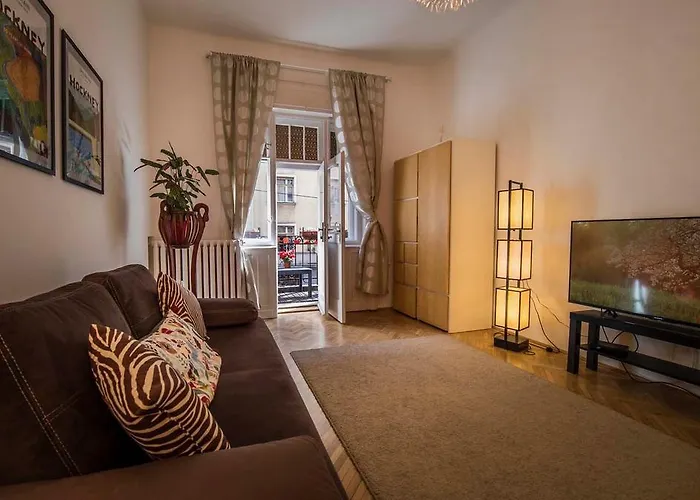 Lovely Flat Near The Danube 아파트 *