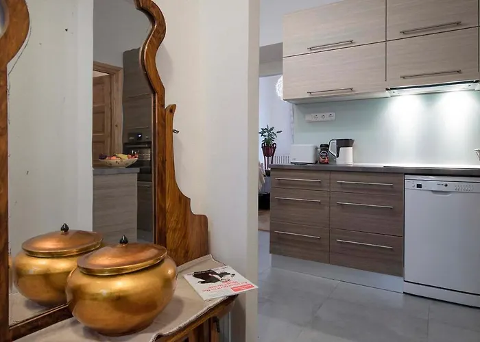 Lovely Flat Near The Danube 아파트 *